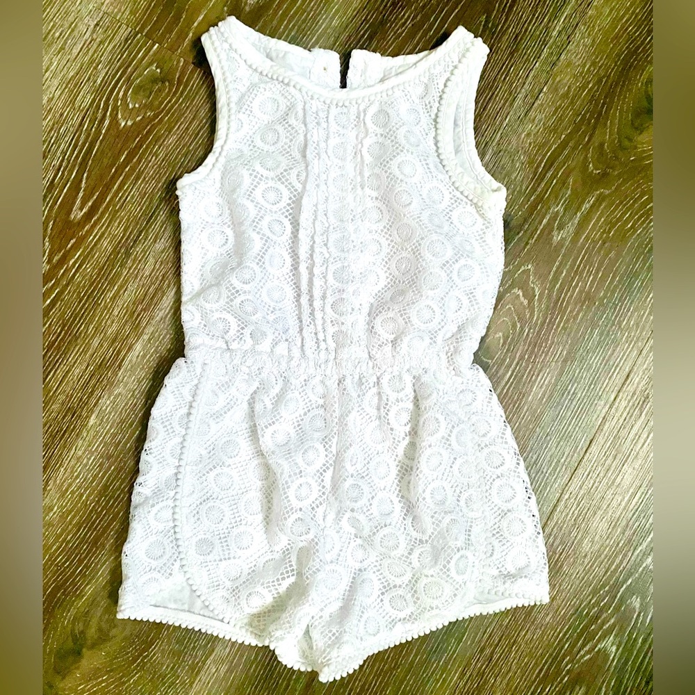 NWOT Osh Kosh Girls White Romper - 3T